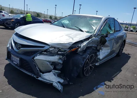 2018 Toyota Camry Se из США, поврежденный, VIN 4T1B11HK6JU099401